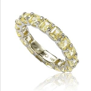 Suzy Levian New York Ring. perfect for stacking 😍